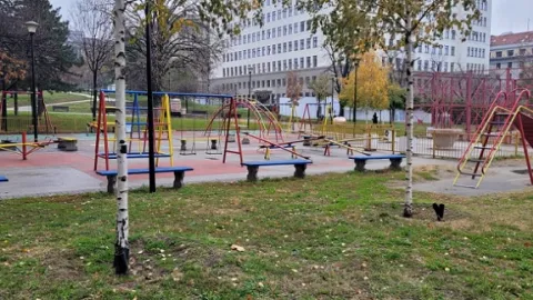 Pravilnik o bezbednosti dečijih igrališta od 23.11. obavezan za sva igrališta
