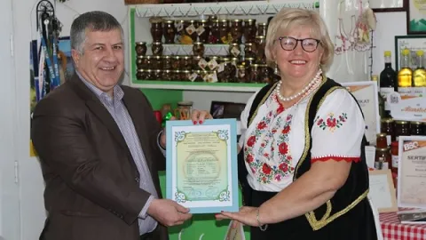 BSC centar i HALAL agencija Islamske zajednice Srbije dodelili prvi HALAL sertifikat u Srbiji namenjen seoskom turističkom domaćinstvu
